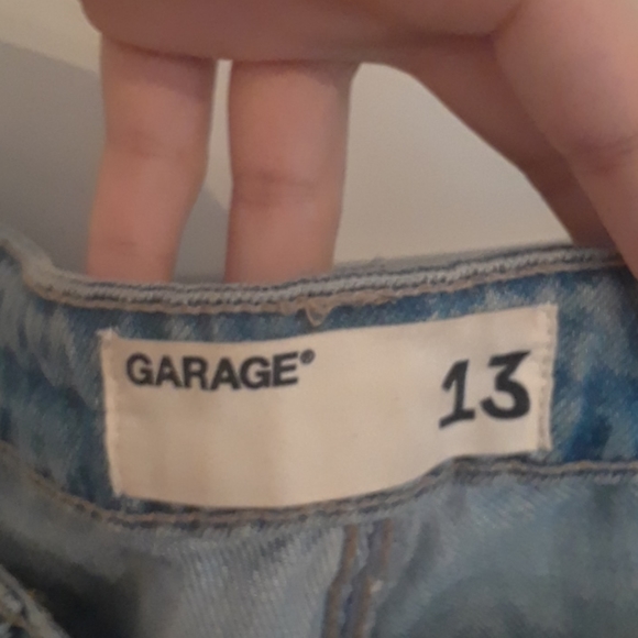 Jeans - Picture 3 of 4